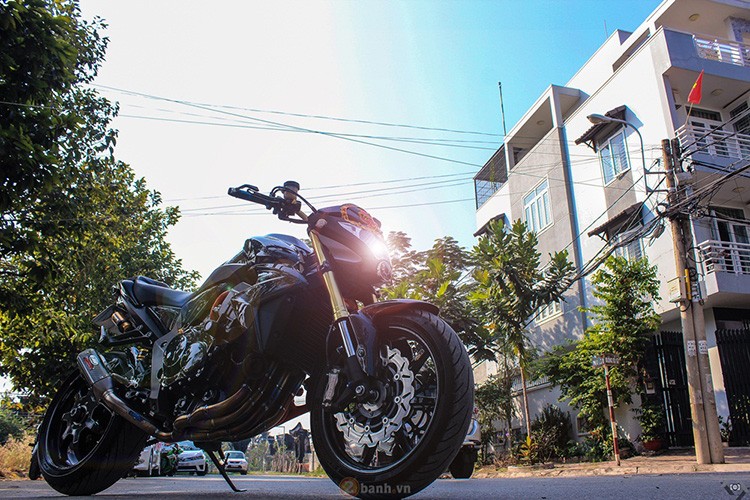 Honda CB1000R 